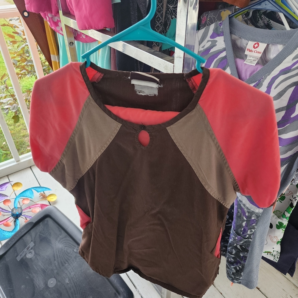 Scrub set